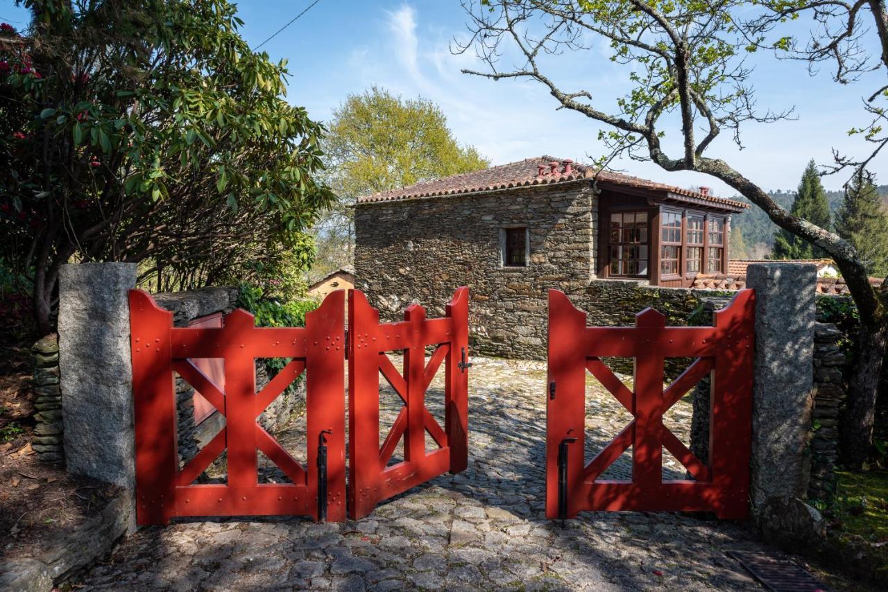 Quinta De Mouraes Casa Dos Rododendros Pensionat Lever Exteriör bild