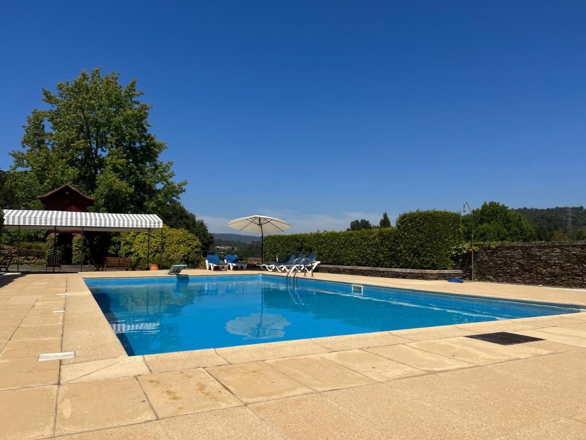 Quinta De Mouraes Casa Dos Rododendros Pensionat Lever Exteriör bild